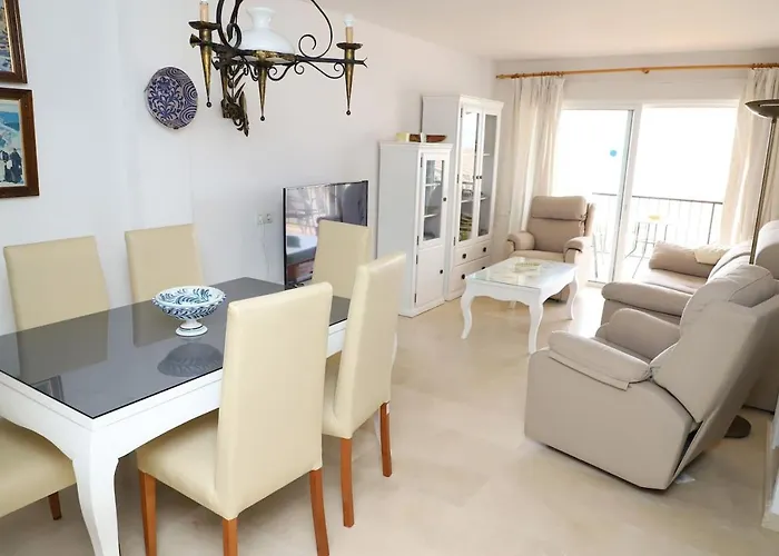 Apartment En Nerja. Primera Linea De Playa Nerja